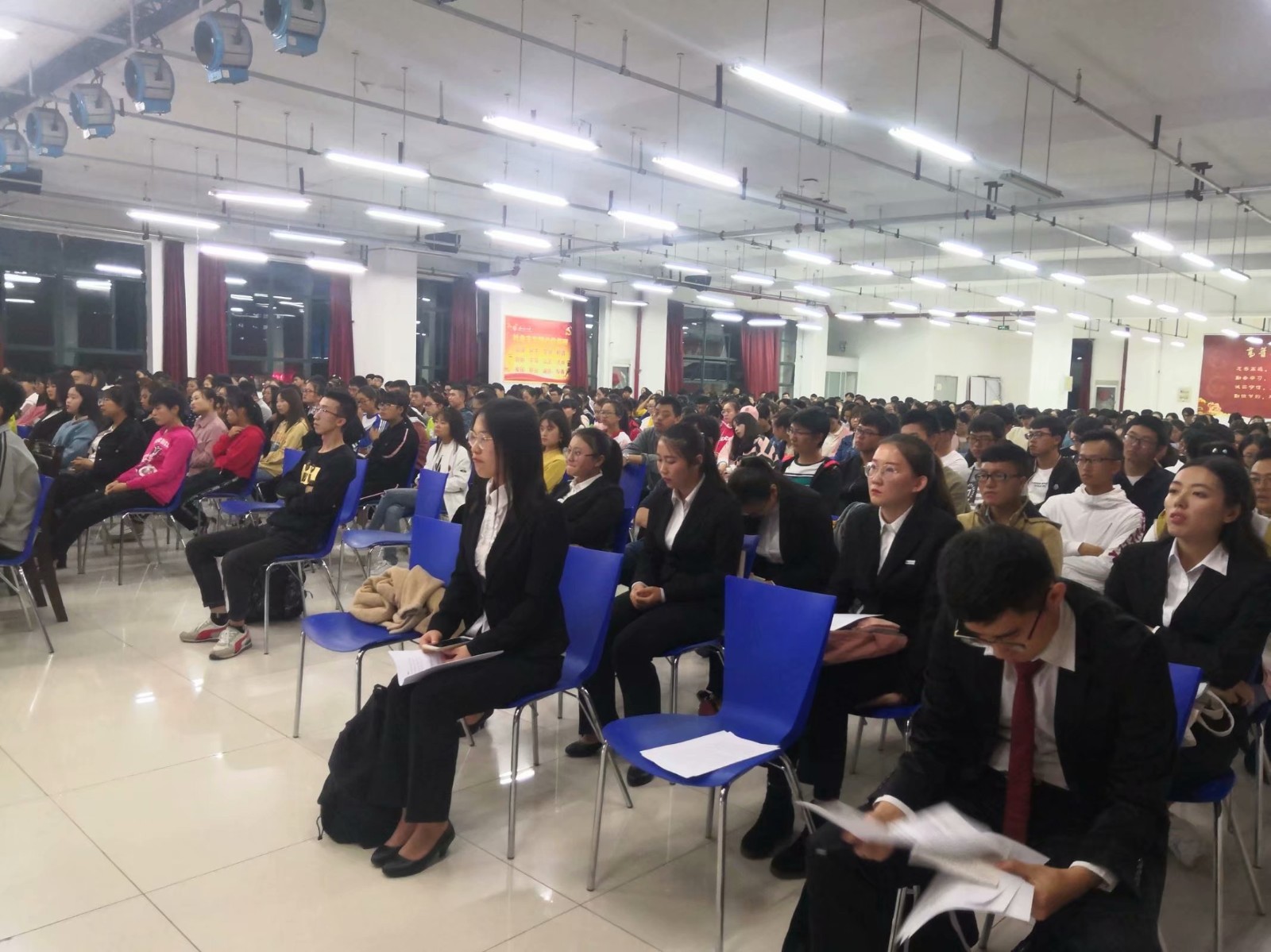 1538103946535745.jpg 1538103946535745.jpg